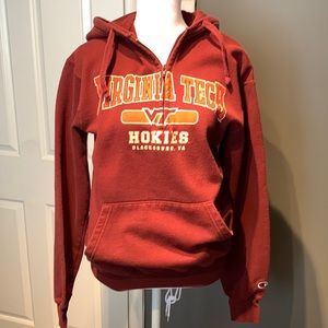 Sports apparel quarter zip sweater